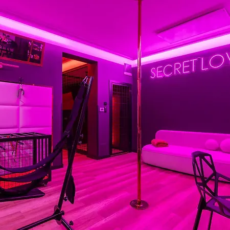 Secret Love Bdsm & Spa Poznan Exterior photo